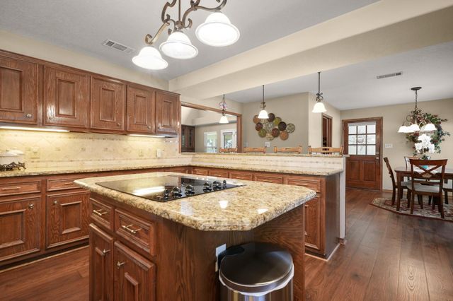 601 Maplewood CIR, Pflugerville, TX 78660