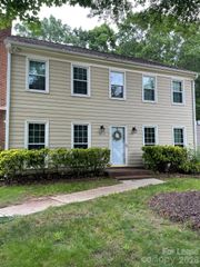 8915 Gamesford Drive, Charlotte, NC 28277
