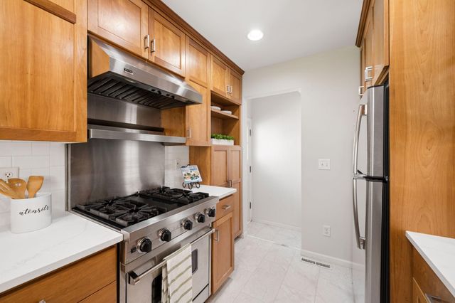 5104 W 40th Street, Saint Louis Park, MN 55416