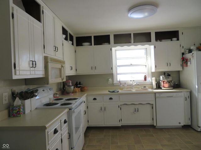 8733 Ellington Drive, Indianapolis, IN 46234