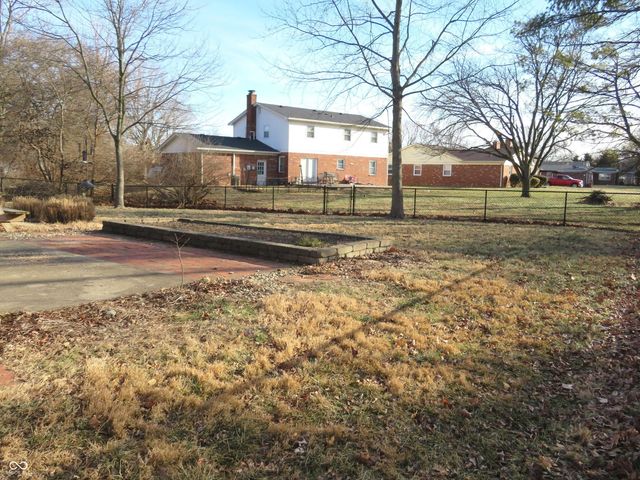 8733 Ellington Drive, Indianapolis, IN 46234