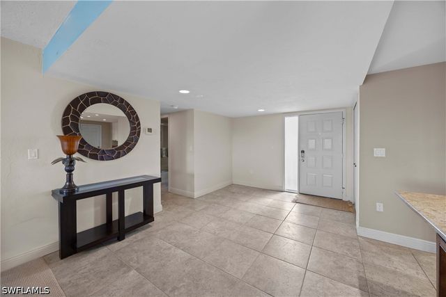 15 Bluebill AVE 103AA, Naples, FL 34108