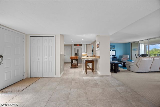 15 Bluebill AVE 103AA, Naples, FL 34108