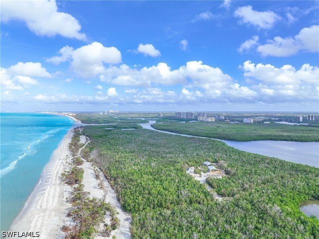 15 Bluebill AVE 103AA, Naples, FL 34108