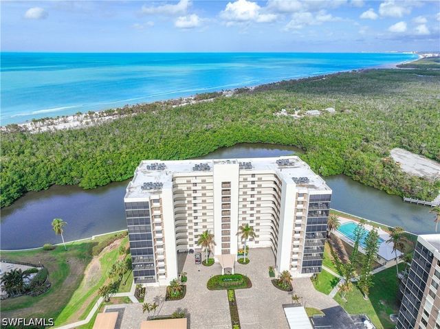 15 Bluebill AVE 103AA, Naples, FL 34108