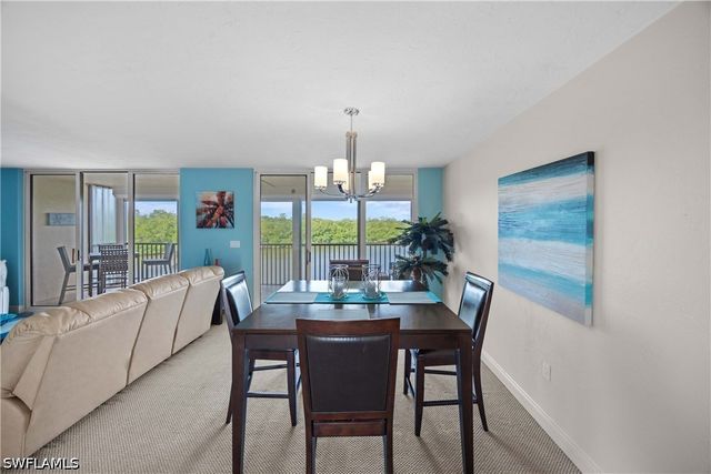 15 Bluebill AVE 103AA, Naples, FL 34108