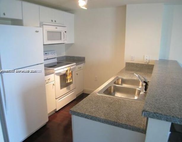 2740 SW 28th Ter 503, Miami, FL 33133