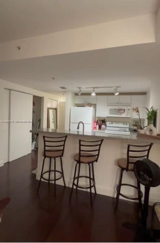 2740 SW 28th Ter 503, Miami, FL 33133