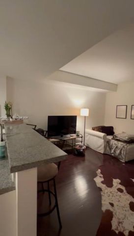 2740 SW 28th Ter 503, Miami, FL 33133