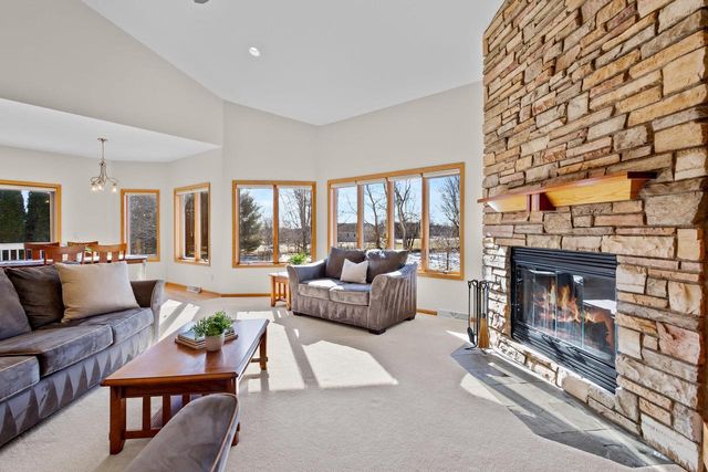 7655 Heather Knoll Lane, Verona, WI 53593