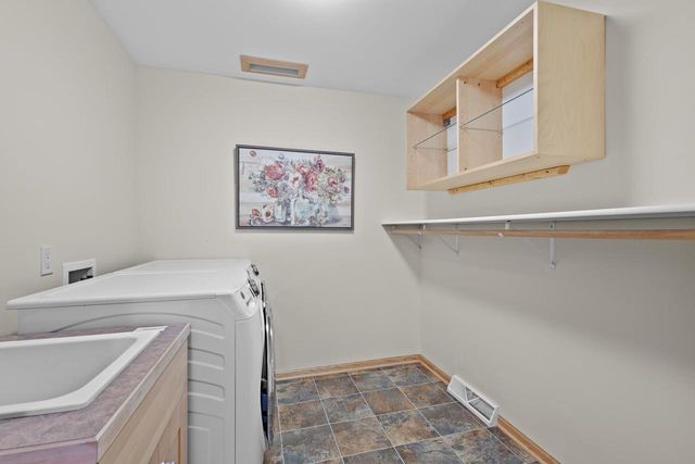 7655 Heather Knoll Lane, Verona, WI 53593