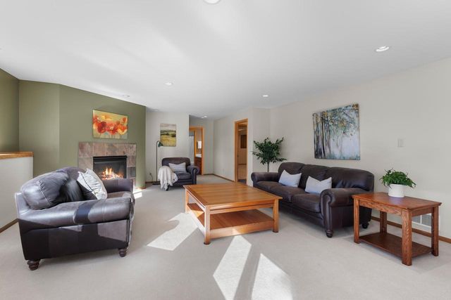 7655 Heather Knoll Lane, Verona, WI 53593