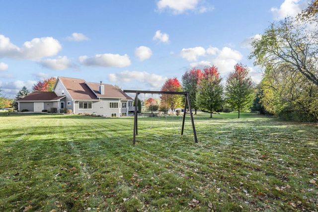 7655 Heather Knoll Lane, Verona, WI 53593