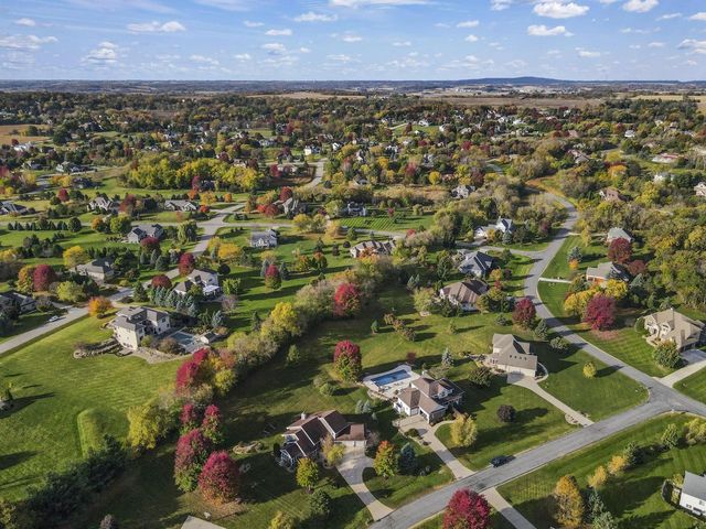 7655 Heather Knoll Lane, Verona, WI 53593