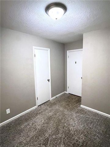 9135 Richards Drive, Raytown, MO 64133
