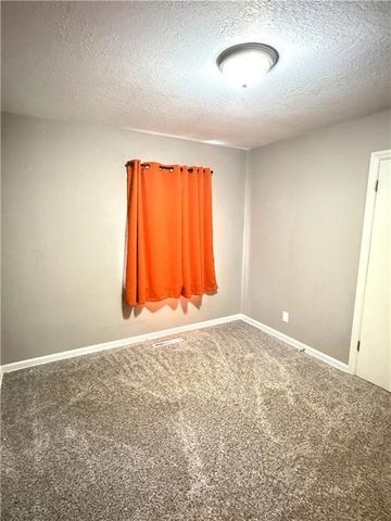 9135 Richards Drive, Raytown, MO 64133