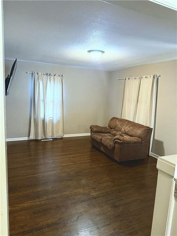 9135 Richards Drive, Raytown, MO 64133