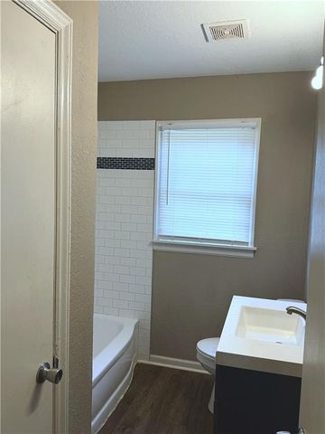 9135 Richards Drive, Raytown, MO 64133