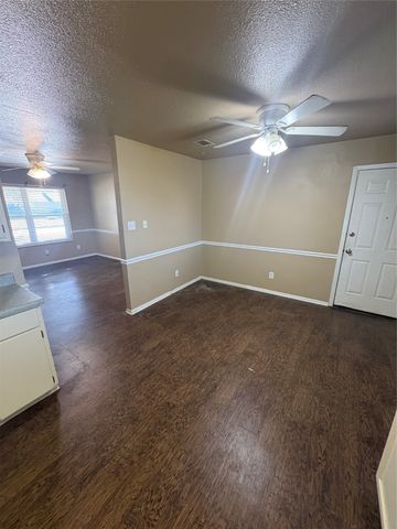 105 Southland Drive, Sanger, TX 76266