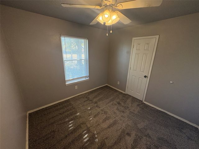 105 Southland Drive, Sanger, TX 76266