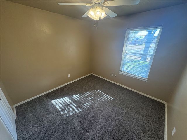 105 Southland Drive, Sanger, TX 76266