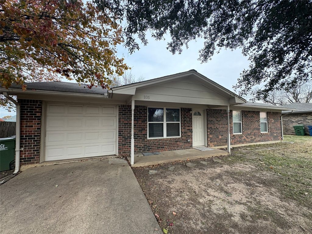 105 Southland Drive, Sanger, TX 76266