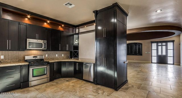12800 COZY COVE Avenue, El Paso, TX 79938