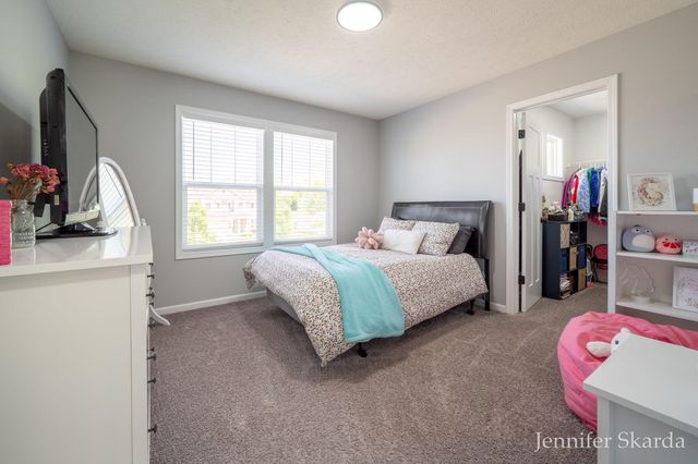 2930 E Morgan Trail NE, Rockford, MI 49341
