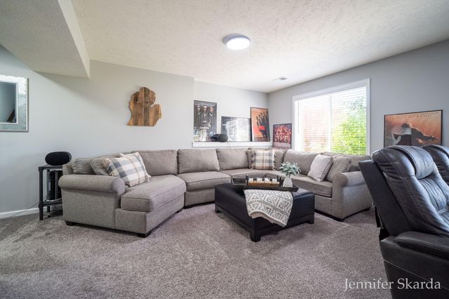 2930 E Morgan Trail NE, Rockford, MI 49341