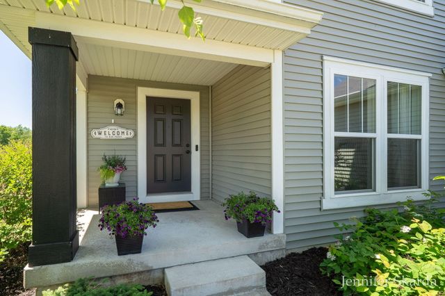 2930 E Morgan Trail NE, Rockford, MI 49341