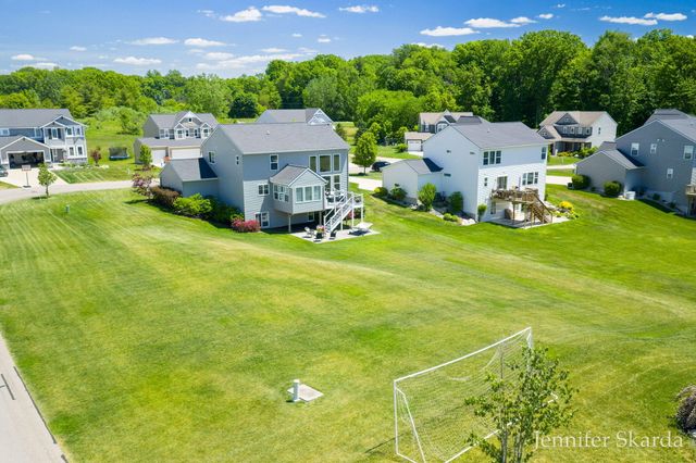 2930 E Morgan Trail NE, Rockford, MI 49341