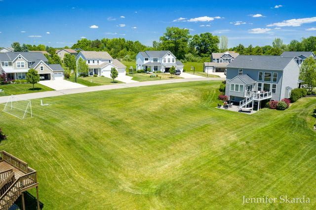 2930 E Morgan Trail NE, Rockford, MI 49341
