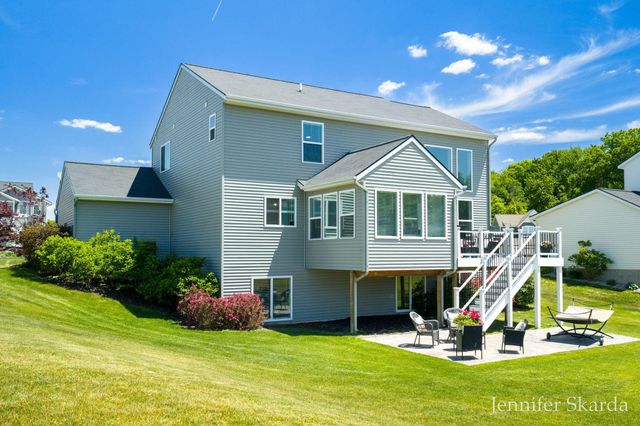 2930 E Morgan Trail NE, Rockford, MI 49341
