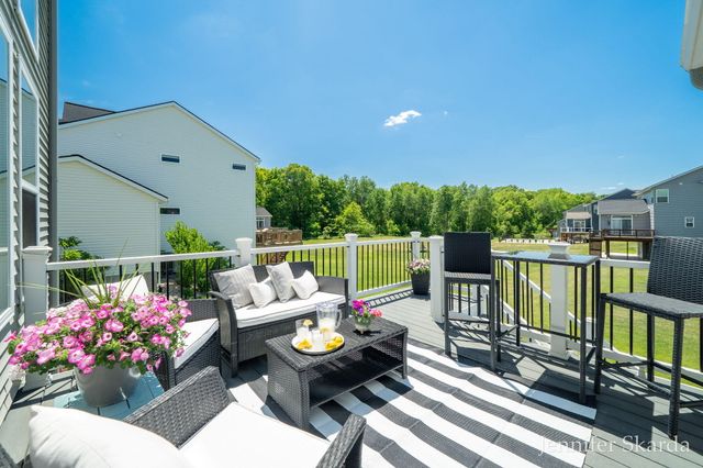 2930 E Morgan Trail NE, Rockford, MI 49341