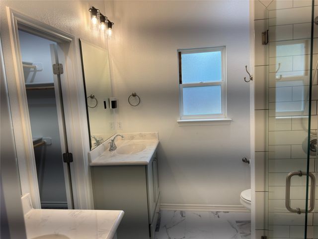 201 E 6th Street, Mcgregor, TX 76657