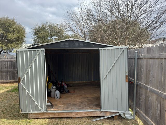 201 E 6th Street, Mcgregor, TX 76657