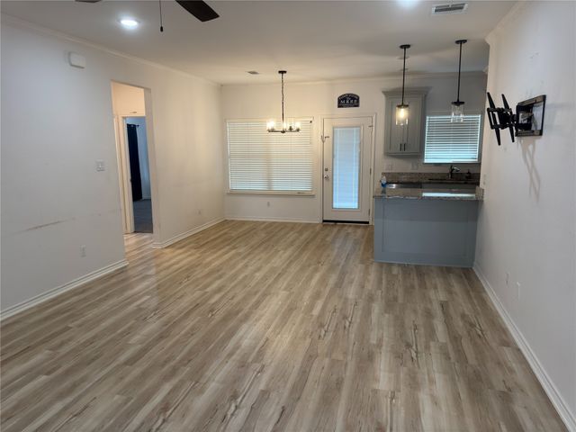 201 E 6th Street, Mcgregor, TX 76657