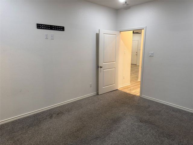 201 E 6th Street, Mcgregor, TX 76657