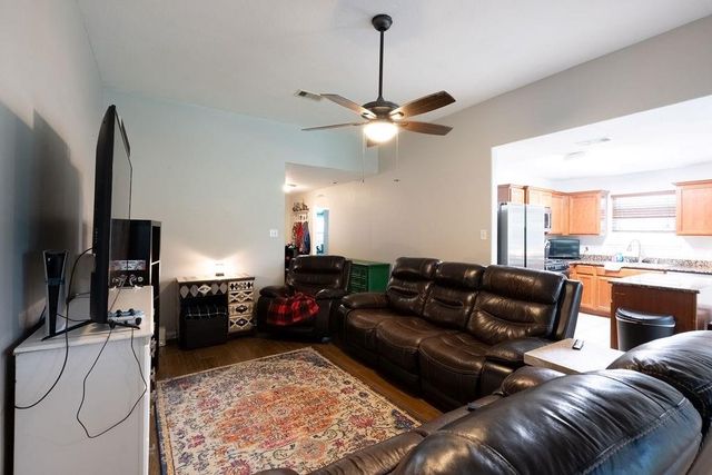 10320 Stone Gate Drive, Conroe, TX 77385