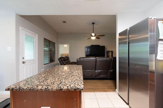 10320 Stone Gate Drive, Conroe, TX 77385