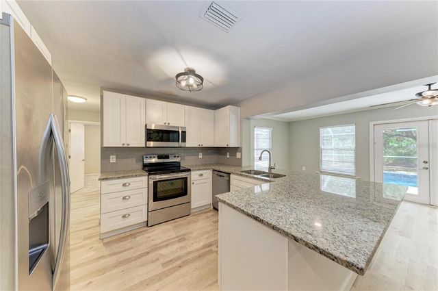 4913 32ND STREET E, Bradenton, FL 34203