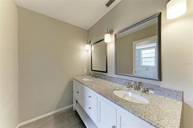 4913 32ND STREET E, Bradenton, FL 34203