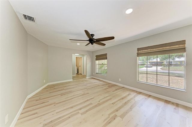 4913 32ND STREET E, Bradenton, FL 34203