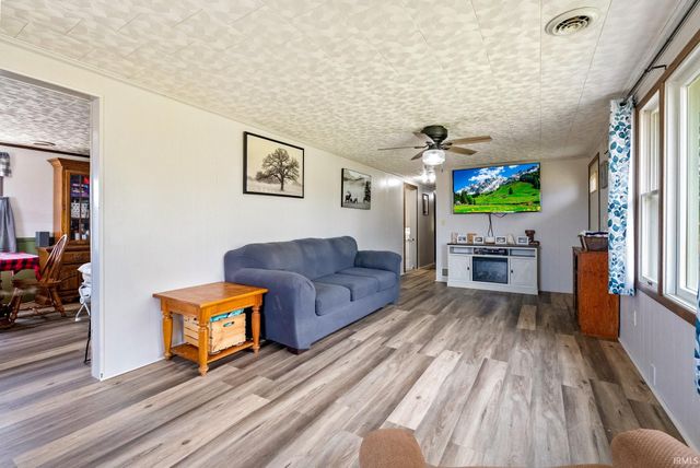 5780 E 400 S, Columbia City, IN 46725