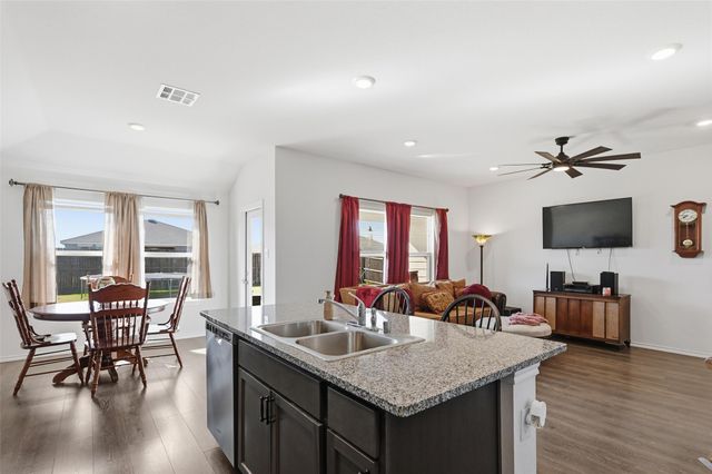 412 Wrangler Drive, Josephine, TX 75189