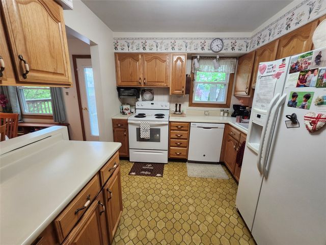 4128 BURTON Avenue, Erie, PA 16504