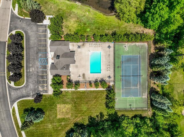 1252 Fieldstone Drive, Pontiac City, MI 48340