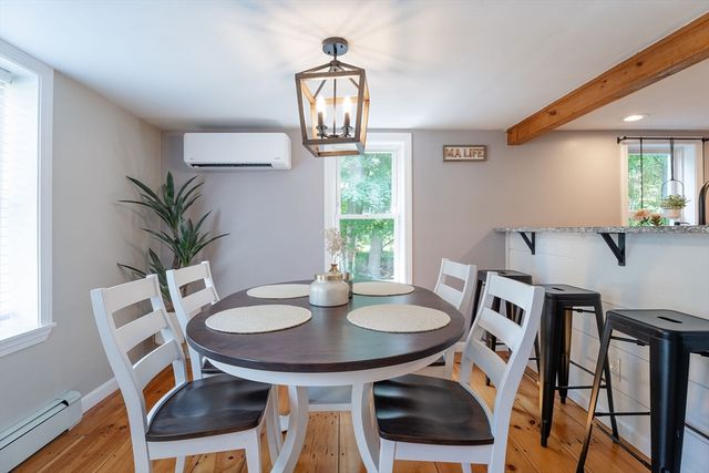 30 Worcester St, Taunton, MA 02780