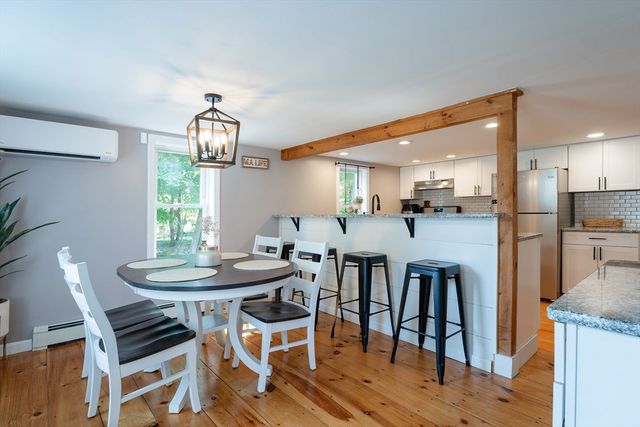 30 Worcester St, Taunton, MA 02780
