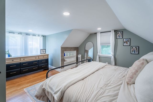 30 Worcester St, Taunton, MA 02780